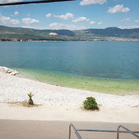 Holiday home Luxurious In Arbanija With Jacuzzi, Cleaning Included Trogir