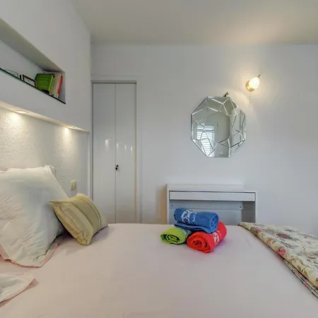 Luxurious In Arbanija With Jacuzzi, Cleaning Included * Trogir