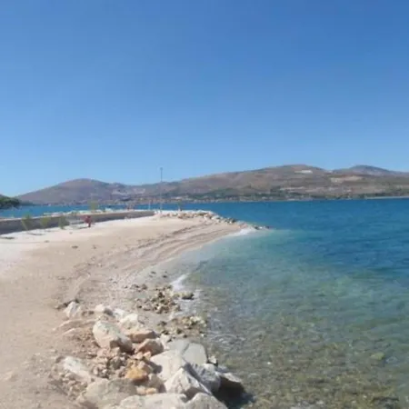 Luxurious In Arbanija With Jacuzzi