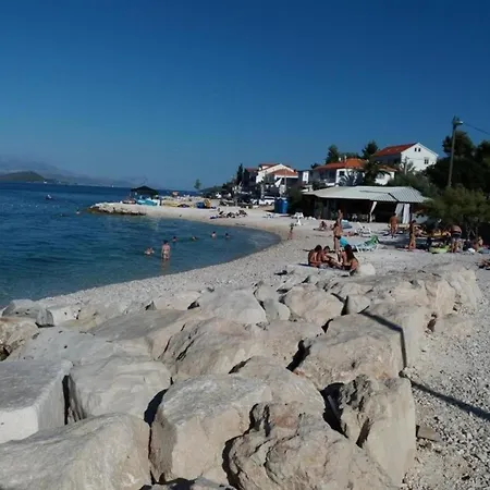 Luxurious In Arbanija With Jacuzzi