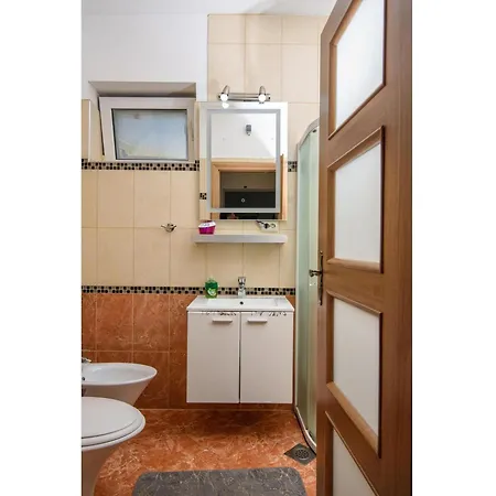 Σπίτι διακοπών Luxurious In Arbanija With Jacuzzi Τρογκίρ