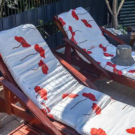 Luxurious In Arbanija With Jacuzzi 펜션 *