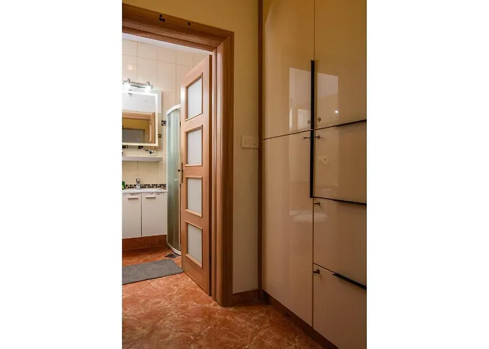 別荘 Luxurious In Arbanija With Jacuzzi トロギール