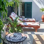 Luxurious In Arbanija With Jacuzzi * Traù